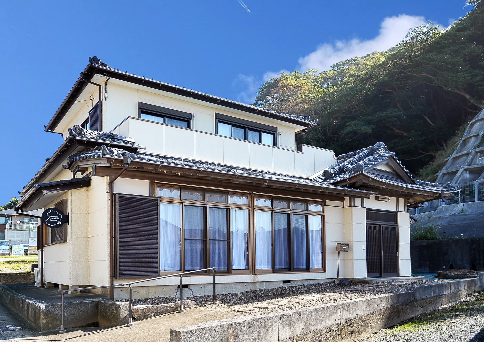 iwakiki vacation homes