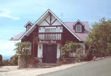 ペンション モッキングバード