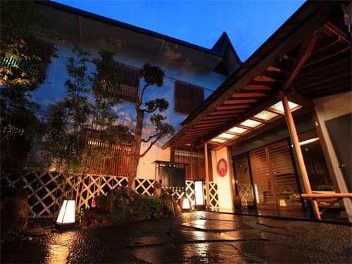 宿彩「湯食笑門」の宿 石廊館